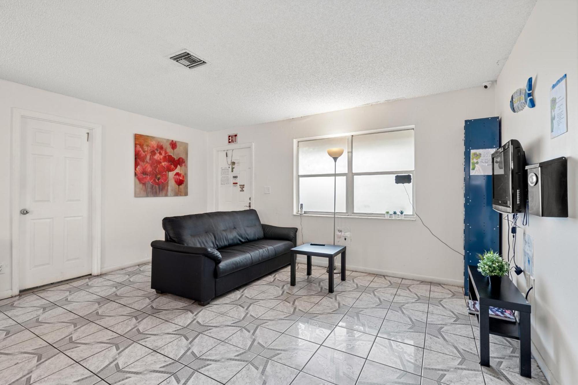 Crocodhouse Early Check In Eight Years Hosting Vandrehjem Fort Lauderdale Eksteriør billede